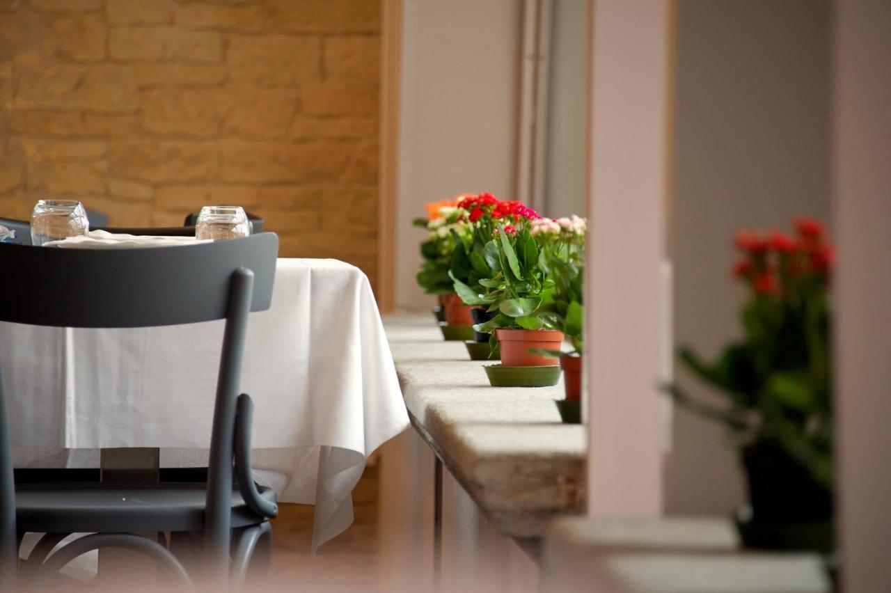 סאלוצו Hotel & Apartments " Perpoin " מראה חיצוני תמונה