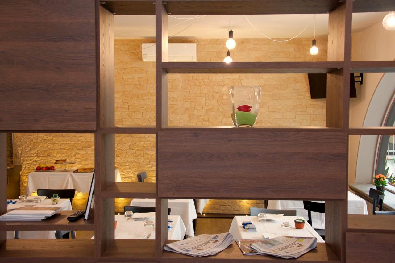 סאלוצו Hotel & Apartments " Perpoin " מראה חיצוני תמונה