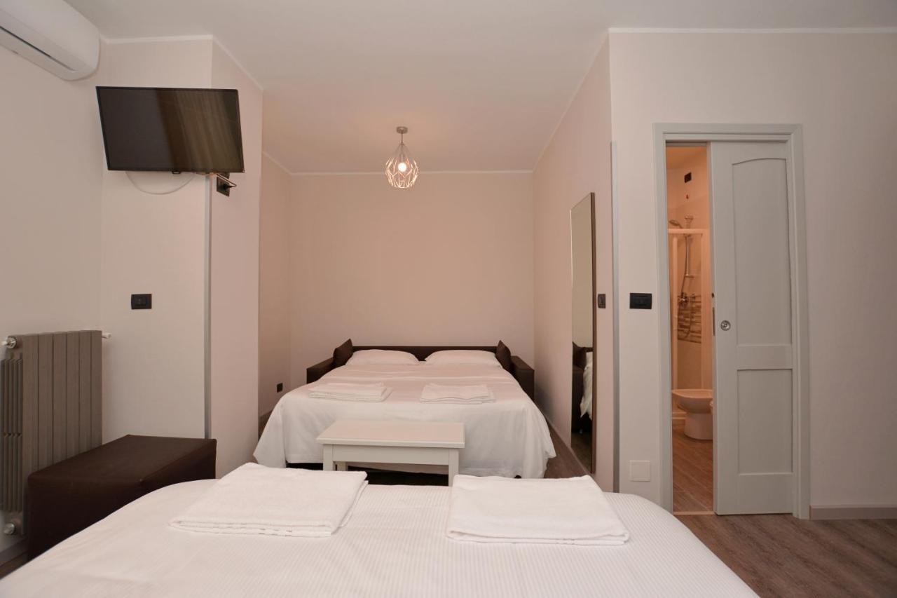 סאלוצו Hotel & Apartments " Perpoin " מראה חיצוני תמונה