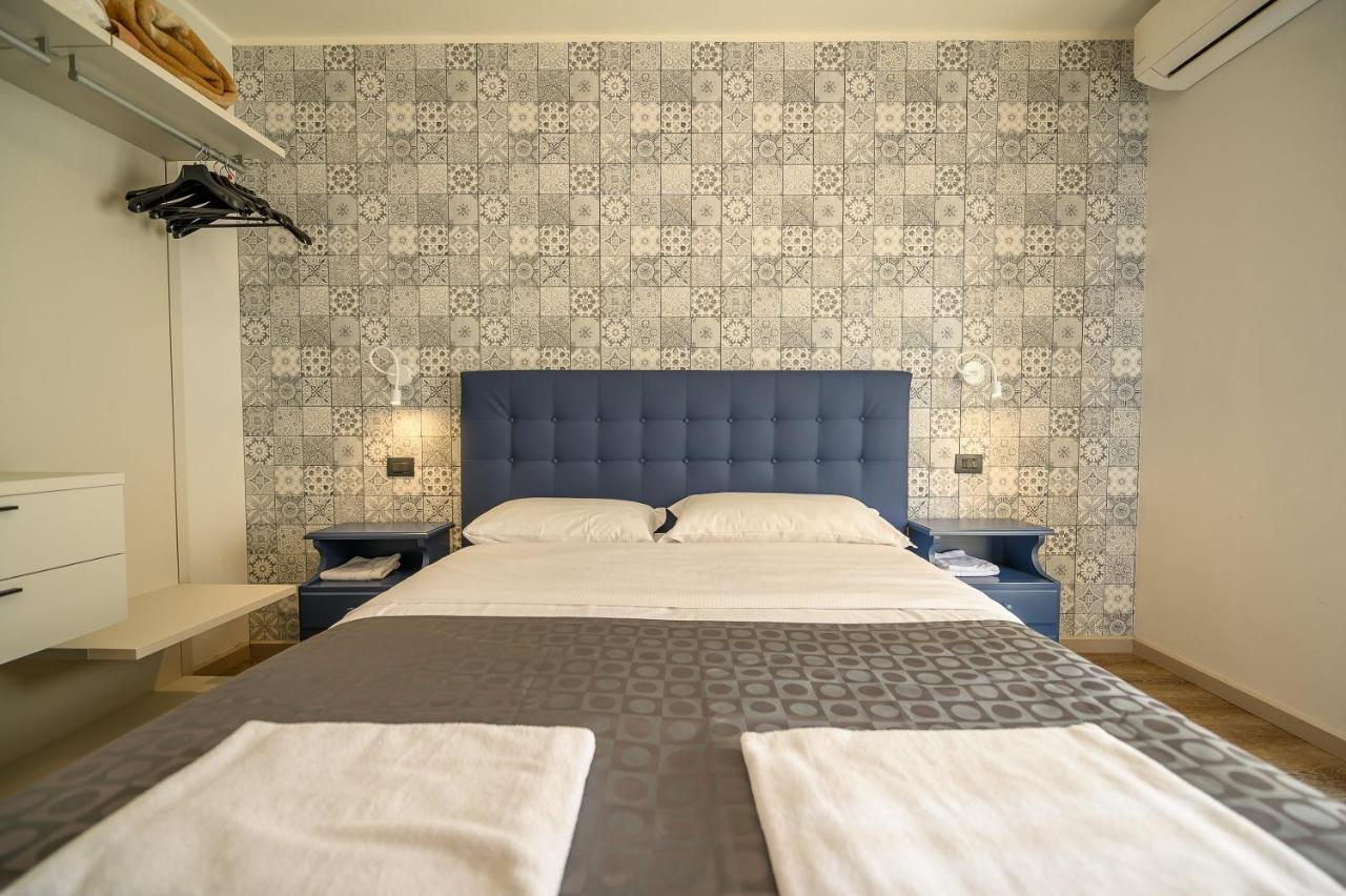 סאלוצו Hotel & Apartments " Perpoin " מראה חיצוני תמונה